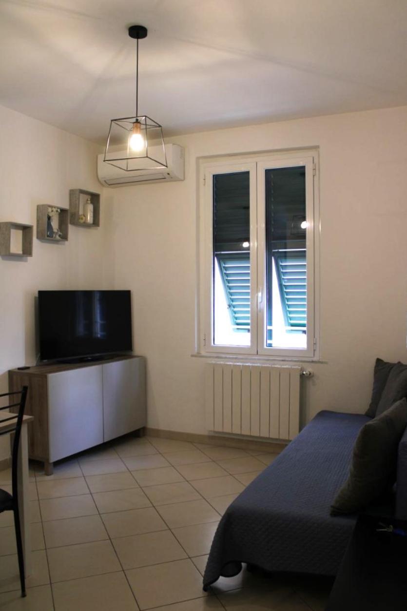 Blackstone Apartment Varazze Buitenkant foto