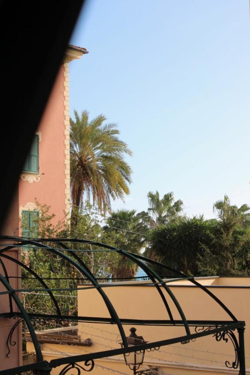 Blackstone Apartment Varazze Buitenkant foto