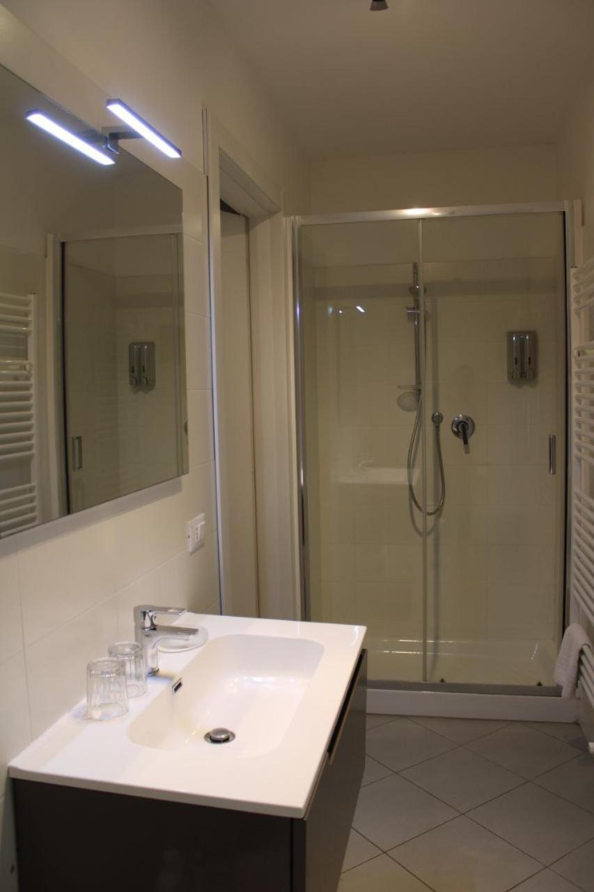 Blackstone Apartment Varazze Buitenkant foto