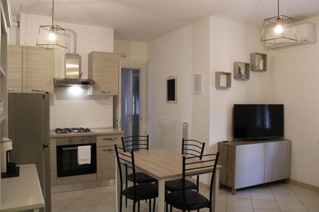 Blackstone Apartment Varazze Buitenkant foto
